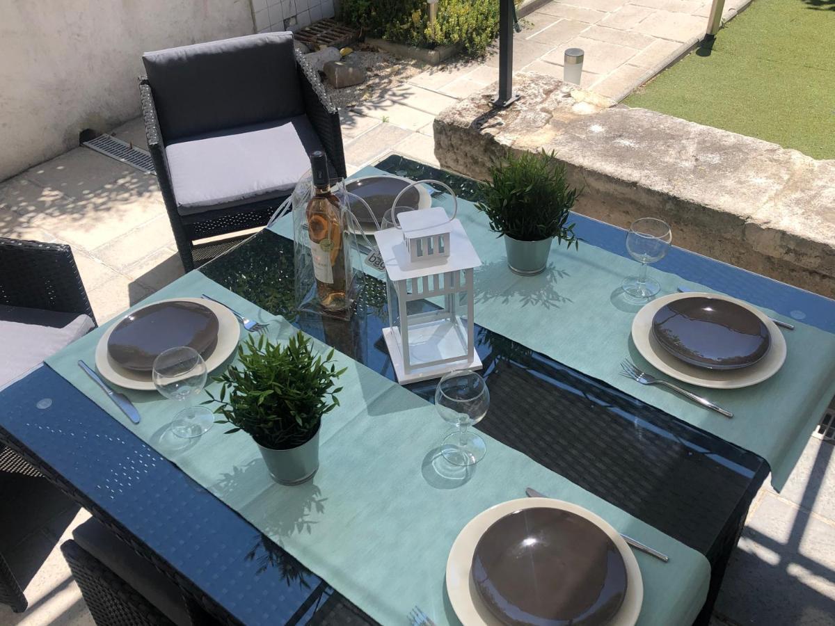 Maison Tendance Avec Jardin, Centre Village, Alpilles, Familles Eyragues Екстер'єр фото