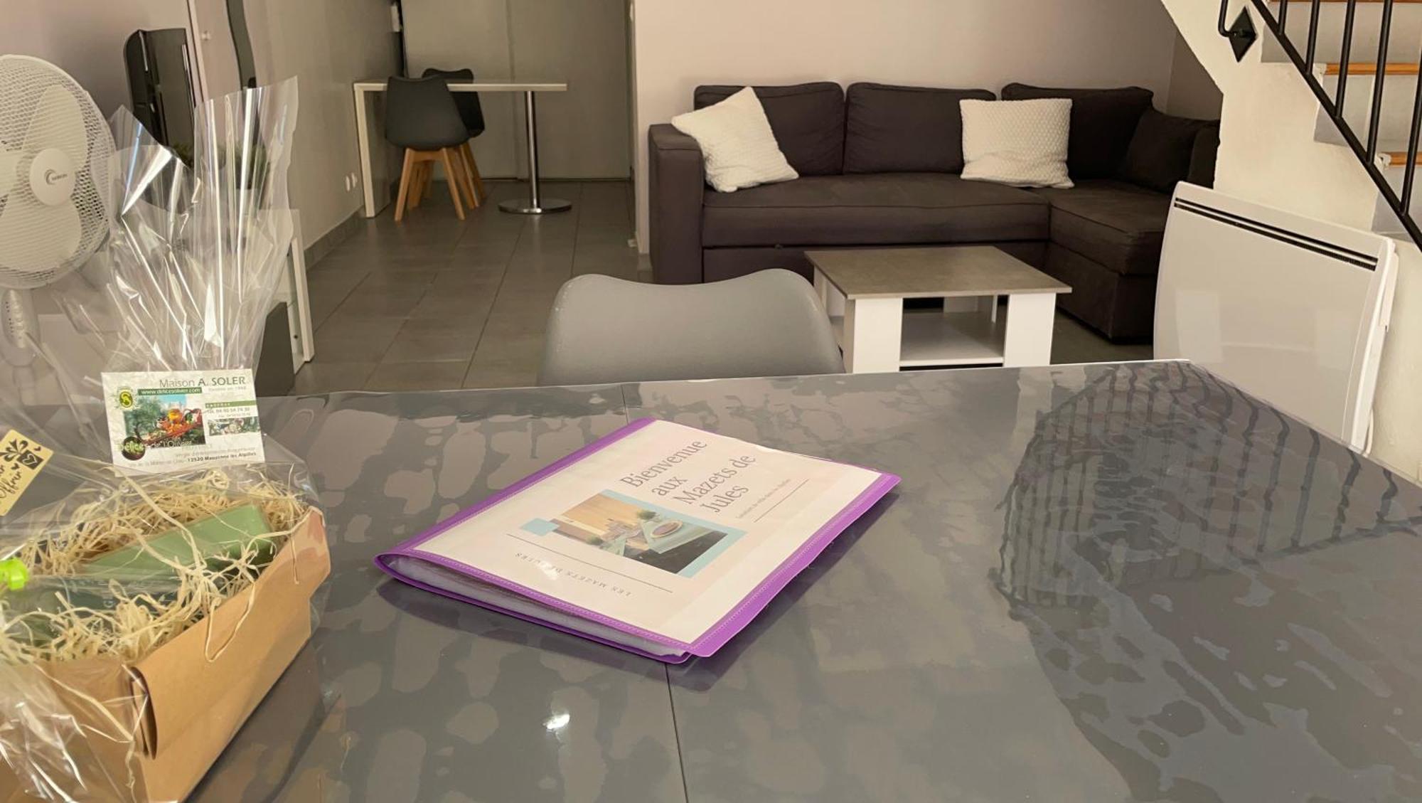 Maison Tendance Avec Jardin, Centre Village, Alpilles, Familles Eyragues Екстер'єр фото